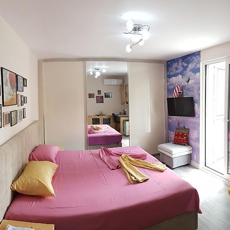 Absolute Blloku Apartment Tirana Exterior foto